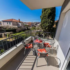  Apartament Maryann
